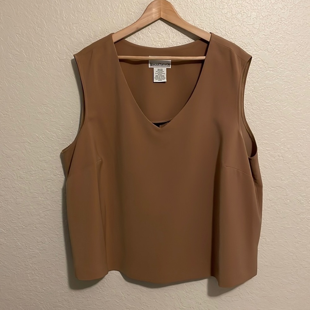 Special Thyme Woman's Plus Size 24 Sleeveless V-Neck Top